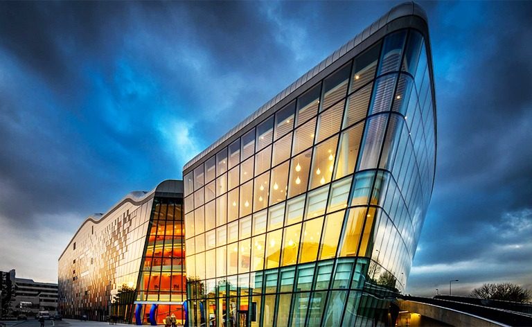 Moderno centro de congresos en Polonia